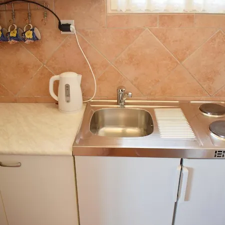 Apartman Close To Center, Quiet, With Parking