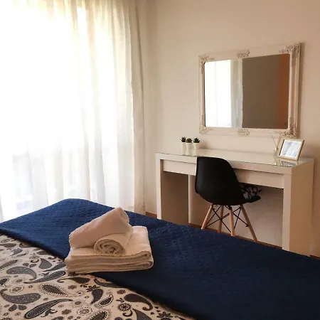 Apartman Close To Center, Quiet, With Parking